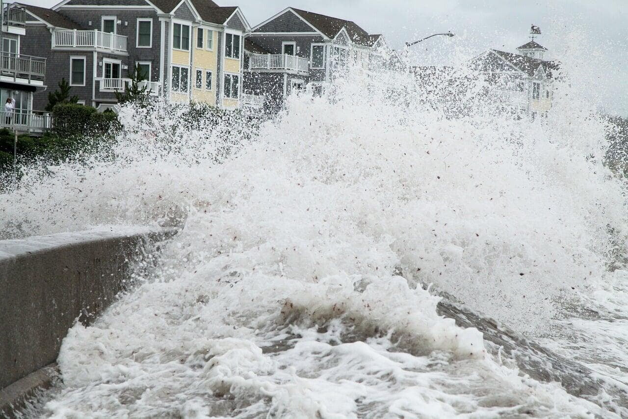Hurricane - waves hitting sea front